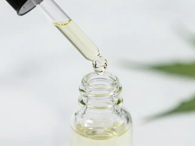 H4CBD Distillat einnehmen: Die besten Methoden im Vergleich