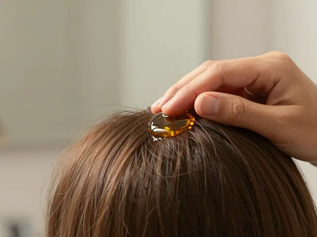 CBD für Haarwachstum: Wirkung, Studien und Tipps für mehr Volumen